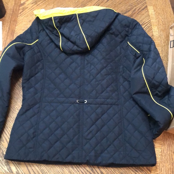 Jacket - Picture 4 of 6